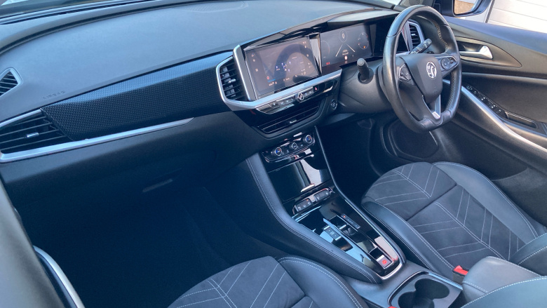 Vauxhall Grandland 1.5 Turbo D Ultimate 5dr Auto Diesel Hatchback